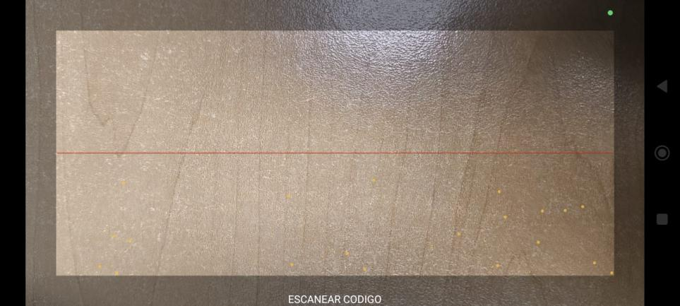 Escáner de código de Cobranza CrediAdmin apuntando a un código QR